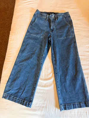 GAP High Rise Wide Leg Crop Jeans Women’s 10/30 Medium Wash Patch Pocket thumbnail 3