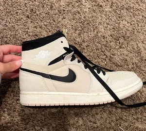 Jordan Air  Mids Barely Orange thumbnail 1