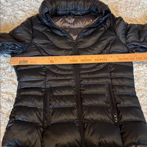a.n.a Packable Premium Down Puffer Jacket Women’s Medium Black Hooded Zip thumbnail 5