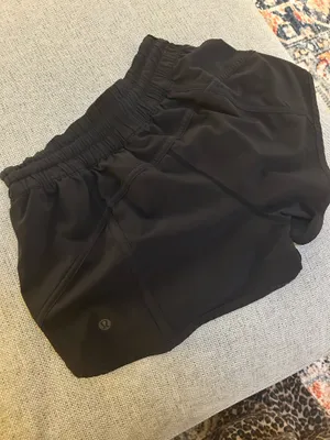 Lulu Shorts Size 6  thumbnail 2