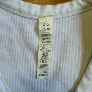 ALO Yoga Seamless Ribbed Cropped Serene Short Sleeve Top in White Size XS thumbnail 6