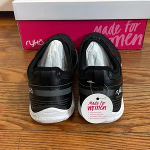 Ryka Primo‎ Knit Zip-Front Sneakers Black White Womens 5 M RYK869TZX-NEW-5-M thumbnail 2