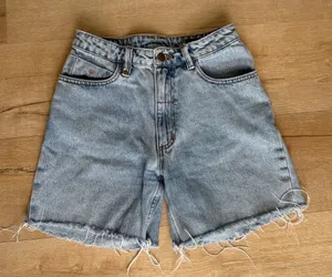 Thrills “Thelma” denim cutoff shorts ♡ thumbnail 1