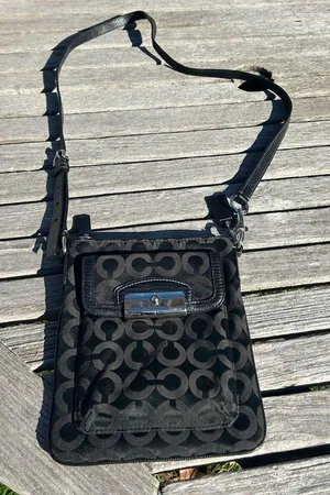 Coach shoulder crossbody y2k handbag‎ in black thumbnail 1