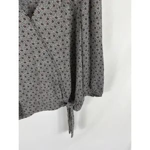 Ann Taylor LOFT Floral Pattern Flowy Fit Tie Bottom Blouse Size Small thumbnail 2