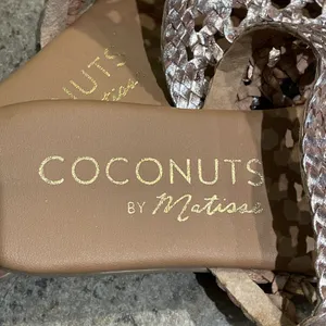 Coconuts By Matisse Island Gold Woven Leather Every Sandal Mule Shoe Womens 6M thumbnail 3