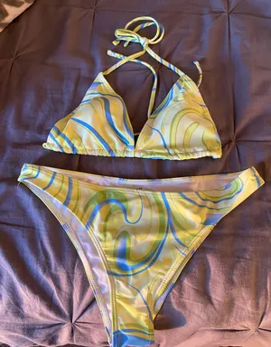 SheIn Bikini thumbnail 1