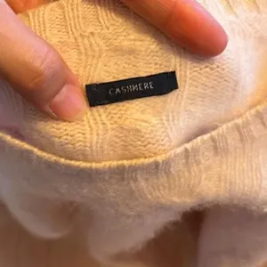 Baby Pink Cable Knit Cashmere Sweater Women's Crewneck Preppy Style thumbnail 6