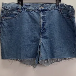 Old Navy Size 26W Plus Size High Rise Slouchy Straight Fringe Jean Shorts. New thumbnail 1