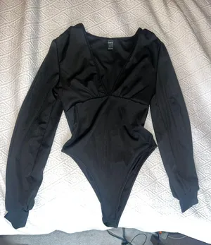SheIn Black Long Sleeve Plunging Neck Bodysuit thumbnail 1