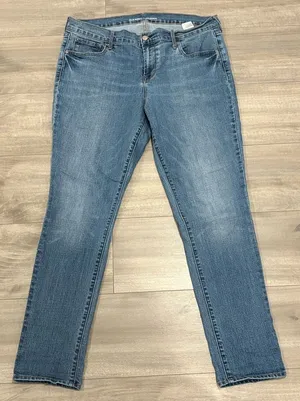 Old Navy Women's Skinny Jeans in Light Blue Size 14 thumbnail 1