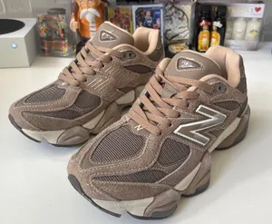 New Balance Brown 9060 sneakers thumbnail 1