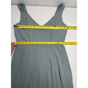 Show Me Your Mumu Jenn Maxi Dress in Silver Sage. Size M thumbnail 8