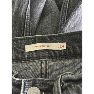 Levi's 70's High Flare‎ Jeans Womens 24 Faded Black Retro Denim Bell Bottoms thumbnail 4