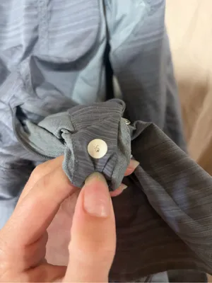 Lululemon jacket thumbnail 4