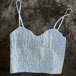 Princess Polly Tiarnie Top in Blue Size 6 thumbnail 12