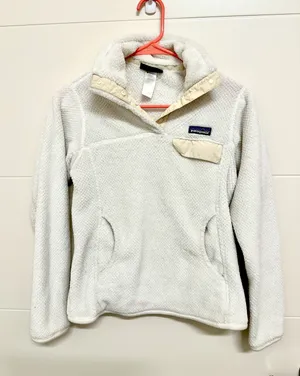 White Patagonia pullover thumbnail 1