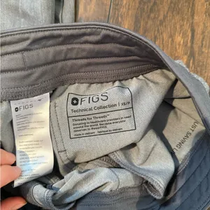 Figs Zamora Joggers in Graphite, xsmall petite thumbnail 2