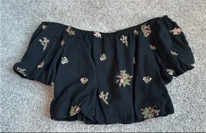 American Eagle Outfitters Black Floral Off-Shoulder Crop Top thumbnail 1