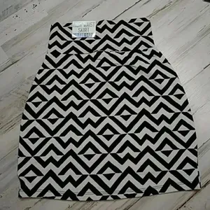 VS Pink High Waisted Chevron Skirt XS Stripe NWT v6x thumbnail 2
