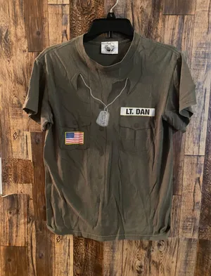Bubba Gump Vintage Shrimp Co Lieutenant Dan Vintage T-shirt size small 17 length 18 wide thumbnail 2