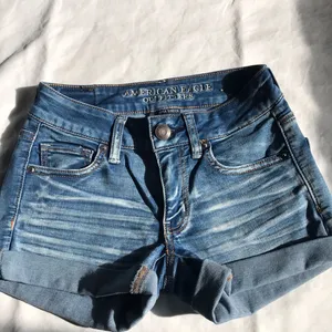 American Eagle denim shorts thumbnail 1