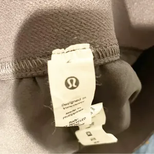Lululemon Size 2‎ Grey Logo Waistband High-Rise Training Short Athletic thumbnail 3