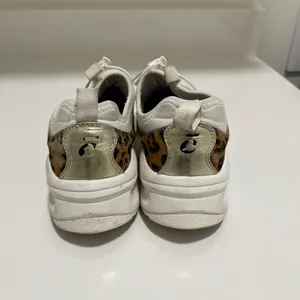 Clove‎ Cheetah Healthcare Nursing Sneakers size 7.5 thumbnail 7