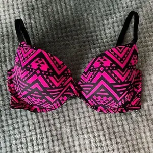 PINK Victoria’s Secret Pink And Black Bra thumbnail 2