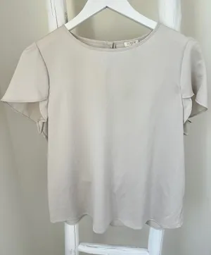 J. Crew Light Cream Flutter Short-Sleeve Slight Textured Blouse Size 12 thumbnail 1