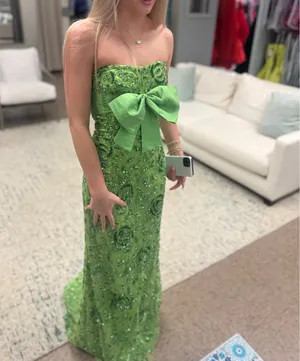 Dress thumbnail 8