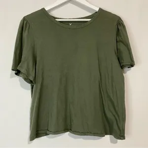 American Eagle Women’s Short Sleeve Basic Tee Shirt w/ Distressed Hem Green FLAW thumbnail 1