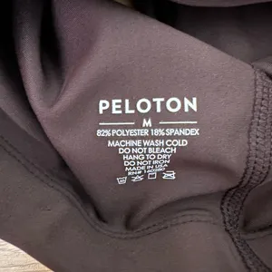 Peloton Sports Bra Show Up Side To Side Brown Size Medium New With Tags thumbnail 3
