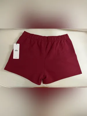 ALO Yoga NWT Accolade Shorts Summer Romance Red Fleece Drawstring Shorts Size L thumbnail 4