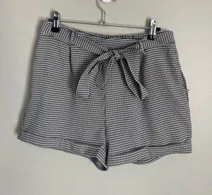 SIENNA SKY Gingham Plaid Tie-Waist Shorts Sz M thumbnail 1