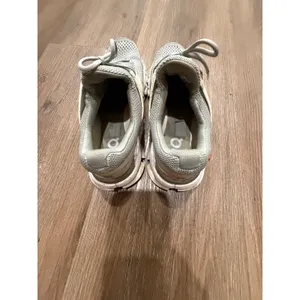 On Cloudswift Grey White Running Shoes Womens Size‎ 8 Swiss Engineering Sneakers thumbnail 4