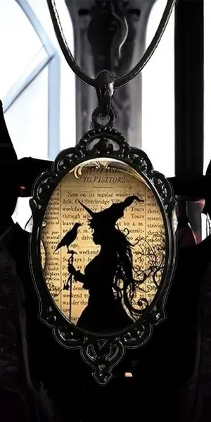 Witch & Crow Cameo Black Pendant Necklace Retro‎ Style Gothic Glass Pendant thumbnail 1