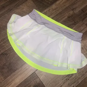 Lululemon Presta Skirt White Silver / Ray ruffle workout activewear spring rare thumbnail 5