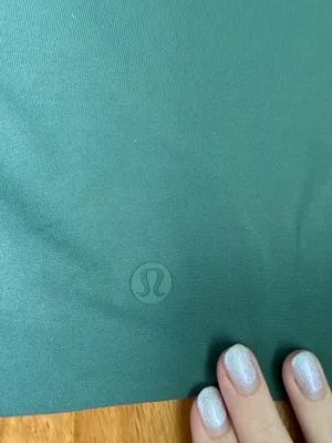 Lululemon T-shirt thumbnail 4