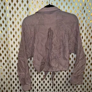 💖5/$40 Flowy knot top button up Pink Size L thumbnail 4