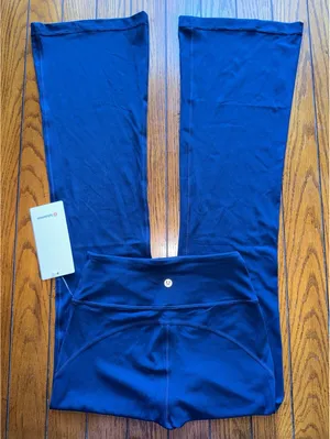 Lululemon Groove NULU Flared Pant High Rise 30” True Navy Size 4 NWT thumbnail 1