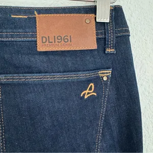 DL1961 Roxy Kick Flare Dark Blue Wash Denim Jean Women’s Size 27 Stretch Midrise thumbnail 7