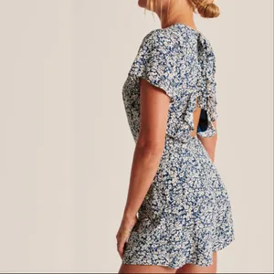 Abercrombie & Fitch Floral Print Open-Back Romper, Size XXS, NWT thumbnail 4