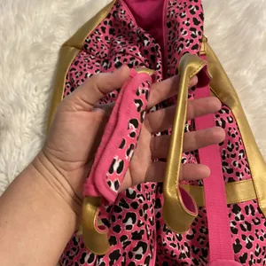 Simply Southern Weekender Bag excellent condition pink , gold and black high 13” thumbnail 7
