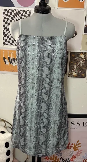 T.D.C. Contemporary Mint Green Sequin Snake Skin Mini Dress NWT thumbnail 1