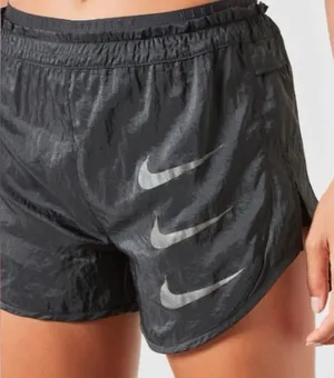 Nike Women's Triple Swoosh Running Division Tempo Shorts Black Size L NEW NO TAG thumbnail 1