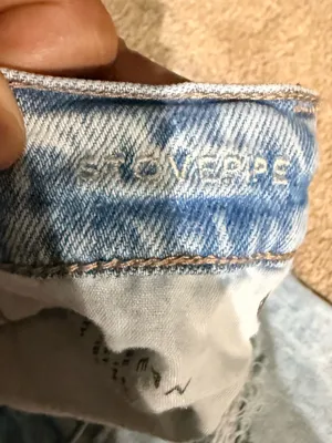 American Eagle Light Wash Distressed Stovepipe Jeans Size 2 Short thumbnail 4