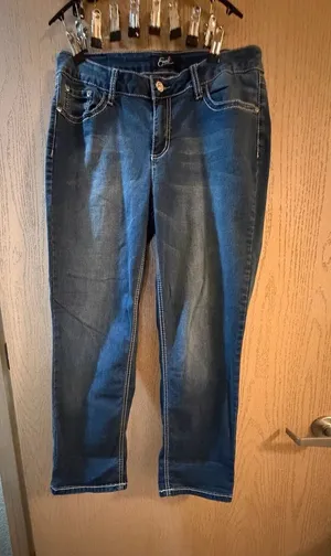 Jeans thumbnail 1