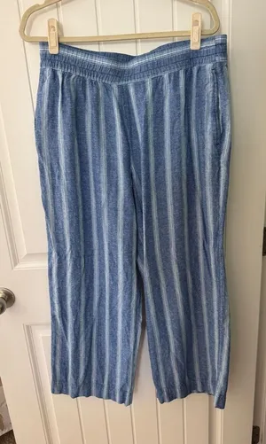 Old Navy Blue and White Striped Wide-Leg Pants thumbnail 1