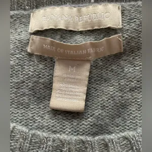 Banana Republic Gray Women’s Wool Blend Sweater Sz M thumbnail 2